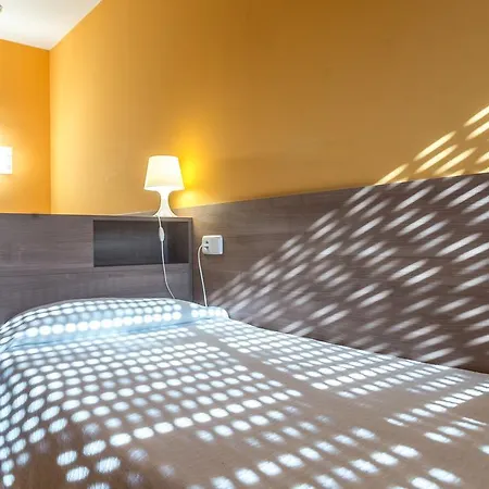 Гостевой дом Residencia Salesiana Marti-codolar 2*