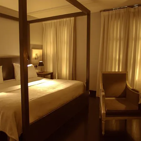 Hotel Banys Orientals 3*