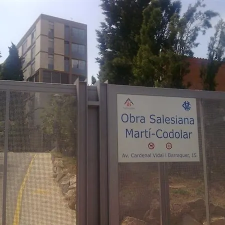 Гостевой дом Residencia Salesiana Marti-codolar Барселона