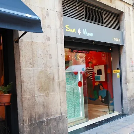 Hostel Sun & Moon Barcelona
