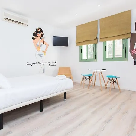 Ainb Ramblas-colon Apartamento *
