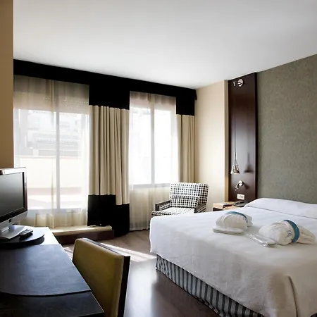 Nh Eixample Hotel