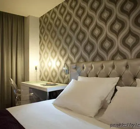 Ikonik Ramblas Hotel 4*