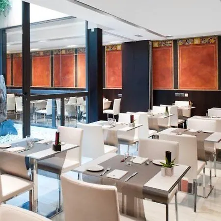 Catalonia Port Hotel
