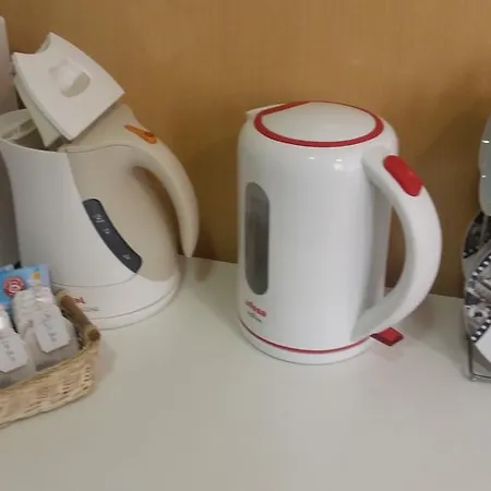 オスタル コンデ グエル