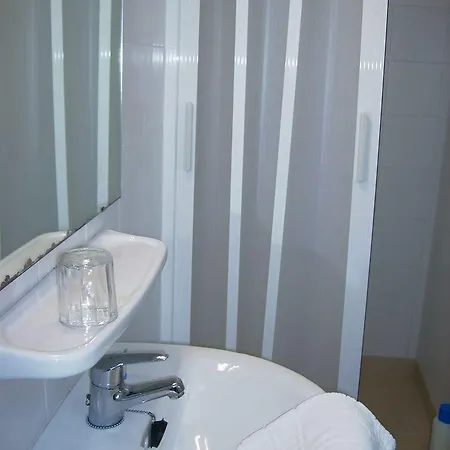 Residencia Salesiana Marti-codolar Гостевой дом