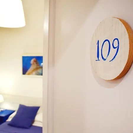 Bed & Breakfast Blue 2*