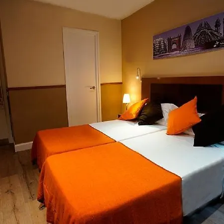 Adagio Hotel 2*