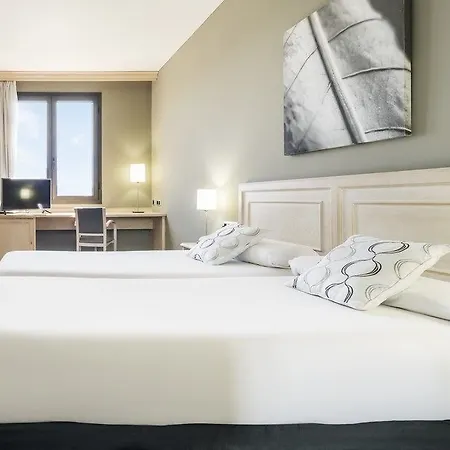 Hotel Ilunion Bel-art 4*