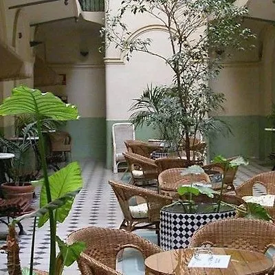 بينينسولار برشلونة