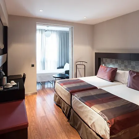 Catalonia Port Hotel