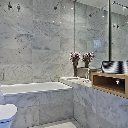 Apartment Rentals - Gracia Pool Center *