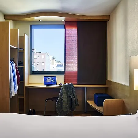 Ibis Centro Отель