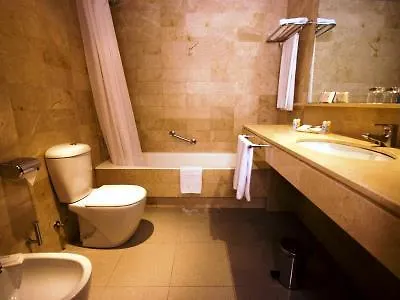 Отель Viladomat Барселона