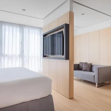 מלון Exe Plaza Catalunya 4*