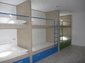 兰布拉一号旅舍 *