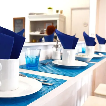 Bed & Breakfast Blue