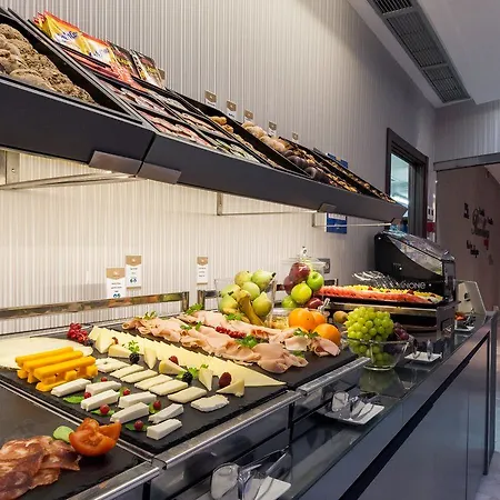 Ikonik Ramblas Hotel 4*