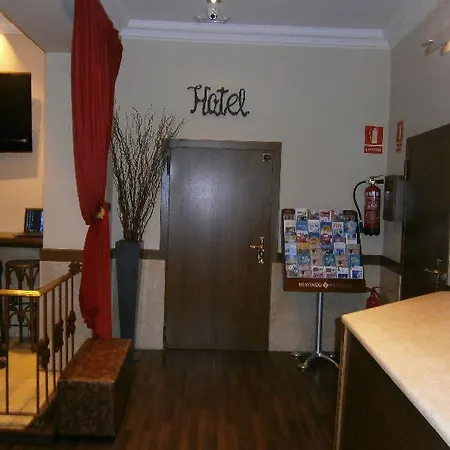 Hotel Adagio 2*