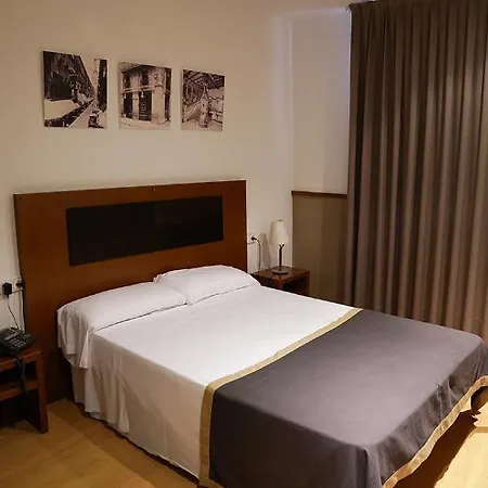 Adagio Hotel 2*