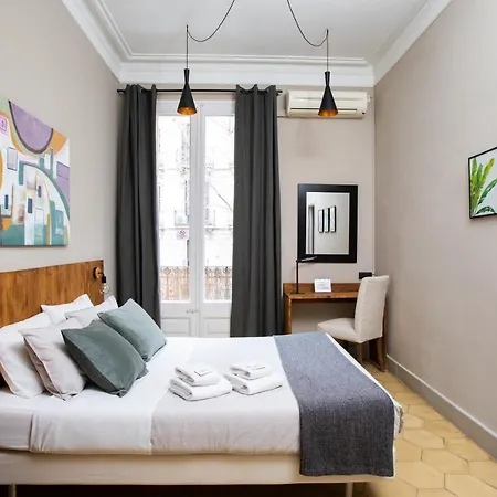Jardinets Bed & Breakfast 2*