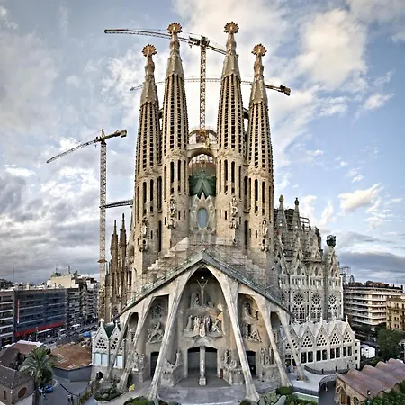 Sagrada Familia Iv Barcelona