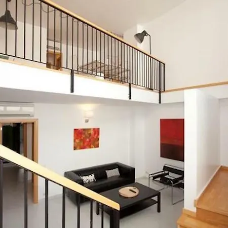 Appartamento Spacious For Families Near Park Guell *