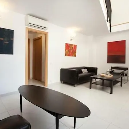 Appartamento Spacious For Families Near Park Guell Barcellona
