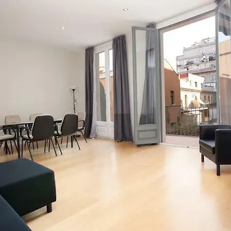 Modern Quiet Flat With A Large Balcony Lägenhet
