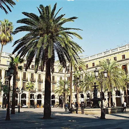 Plaza Real Ξενοδοχείο 2*