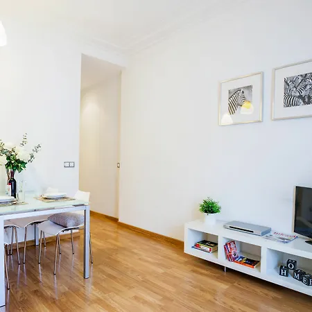 Feelathome Gran Via Apartment Barcelona