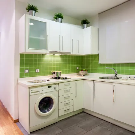 Feelathome Gran Via Apartment *