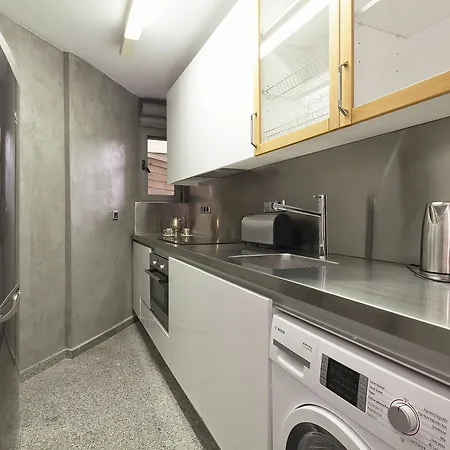 Apartamento My Space Gracia Pool Near Center Barcelona