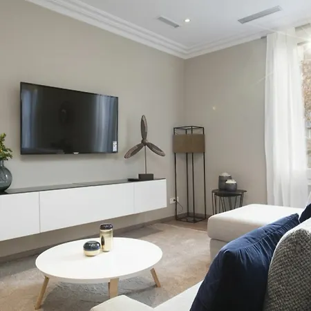 Rent Aparments Diagonal-aribau Daire Barselona