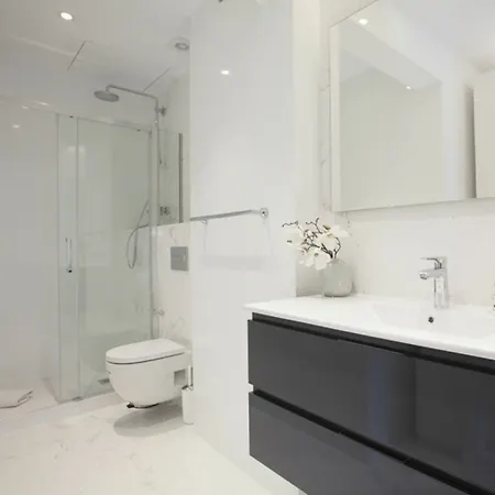 Rent Aparments Diagonal-aribau Daire *