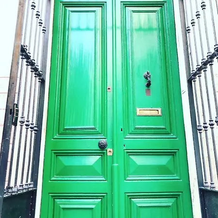 בית אירוח Green Door Gracia