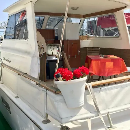 Boat Yacht Barcelona Botel *