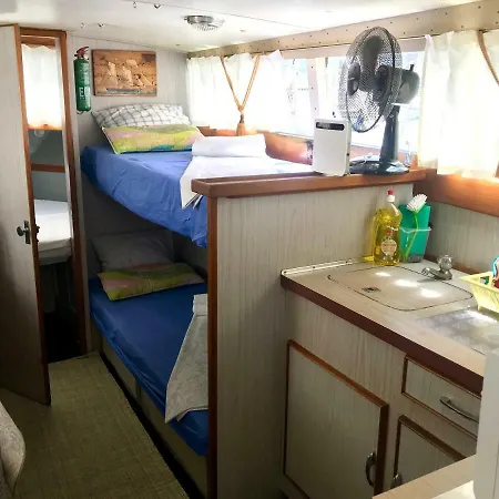 Botel Boat Yacht Barcelona *