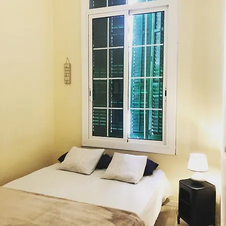 Green Door Gracia * ברצלונה