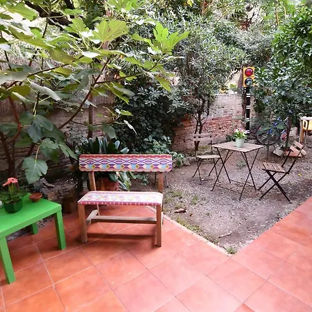 Green Door Gracia בית אירוח *