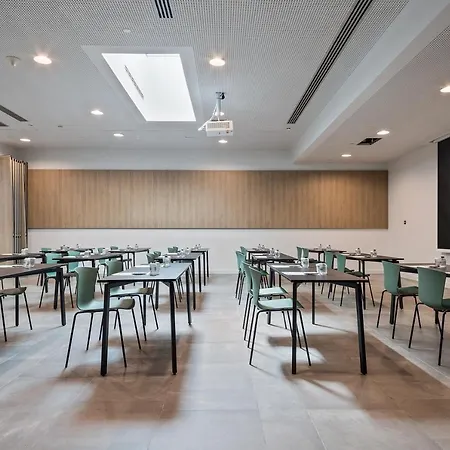 Acta Voraport Otel 3*