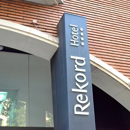 ホテル Atenea Rekord
