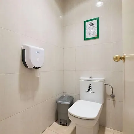 Hostel Arc House *